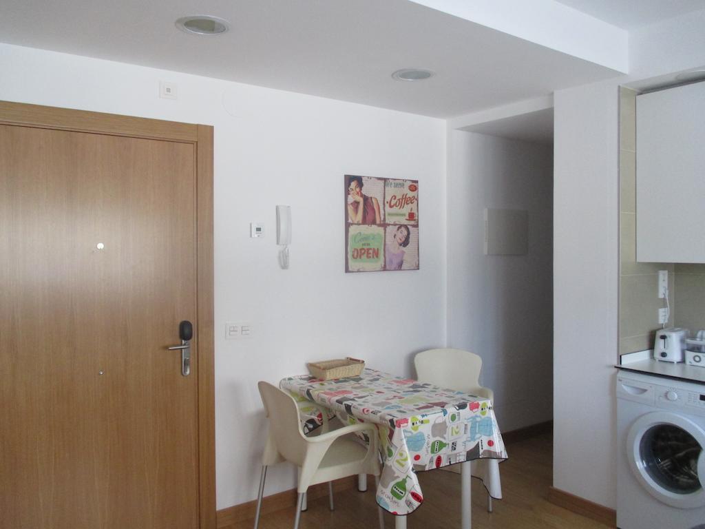 Apartamentos Grosen Сан Себастиан Стая снимка